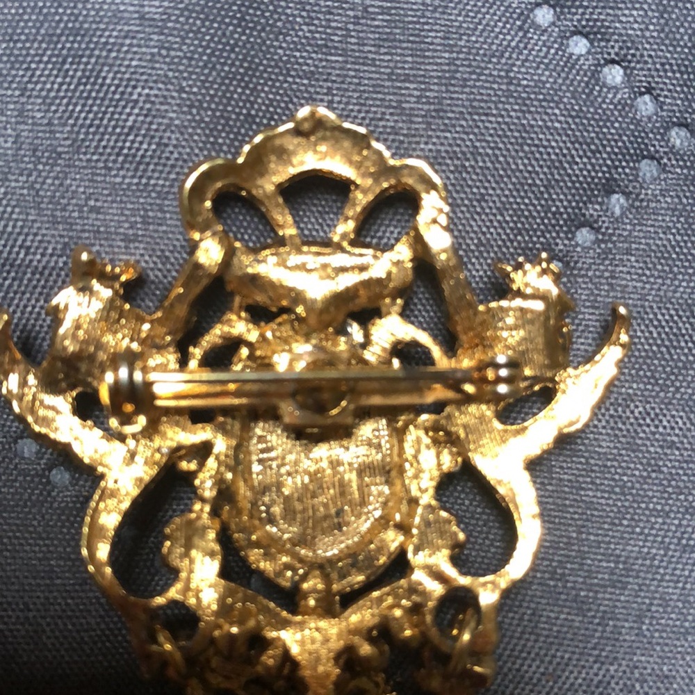 Brooch - Picture 2 of 3